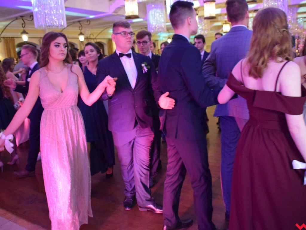 Polonez „Sienkiewicza”. Licealiści sto dni przed maturą