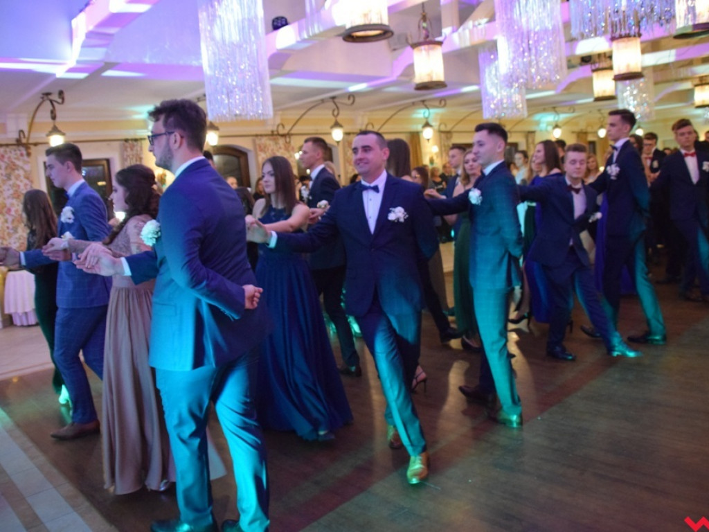 Polonez „Sienkiewicza”. Licealiści sto dni przed maturą