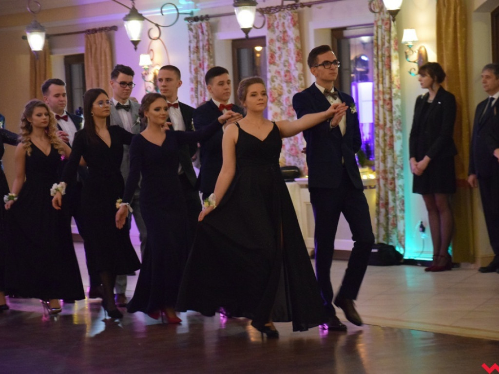 Polonez „Sienkiewicza”. Licealiści sto dni przed maturą