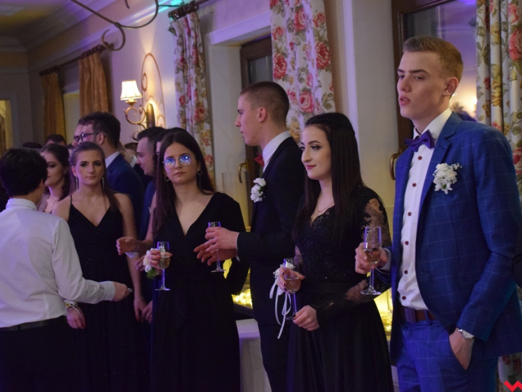 Polonez „Sienkiewicza”. Licealiści sto dni przed maturą