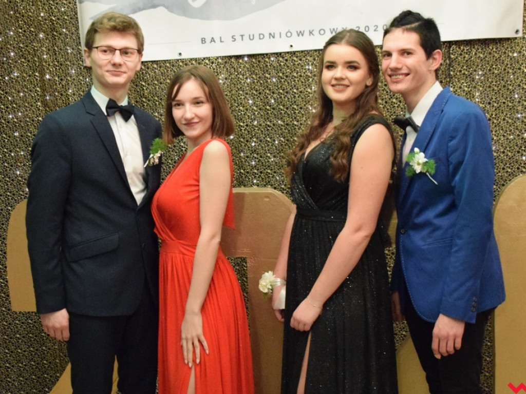 Polonez „Sienkiewicza”. Licealiści sto dni przed maturą