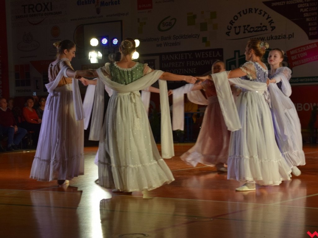 Ivona Pavlović zachęcała do tańca. Karnawałowe show po raz drugi we Wrześni!