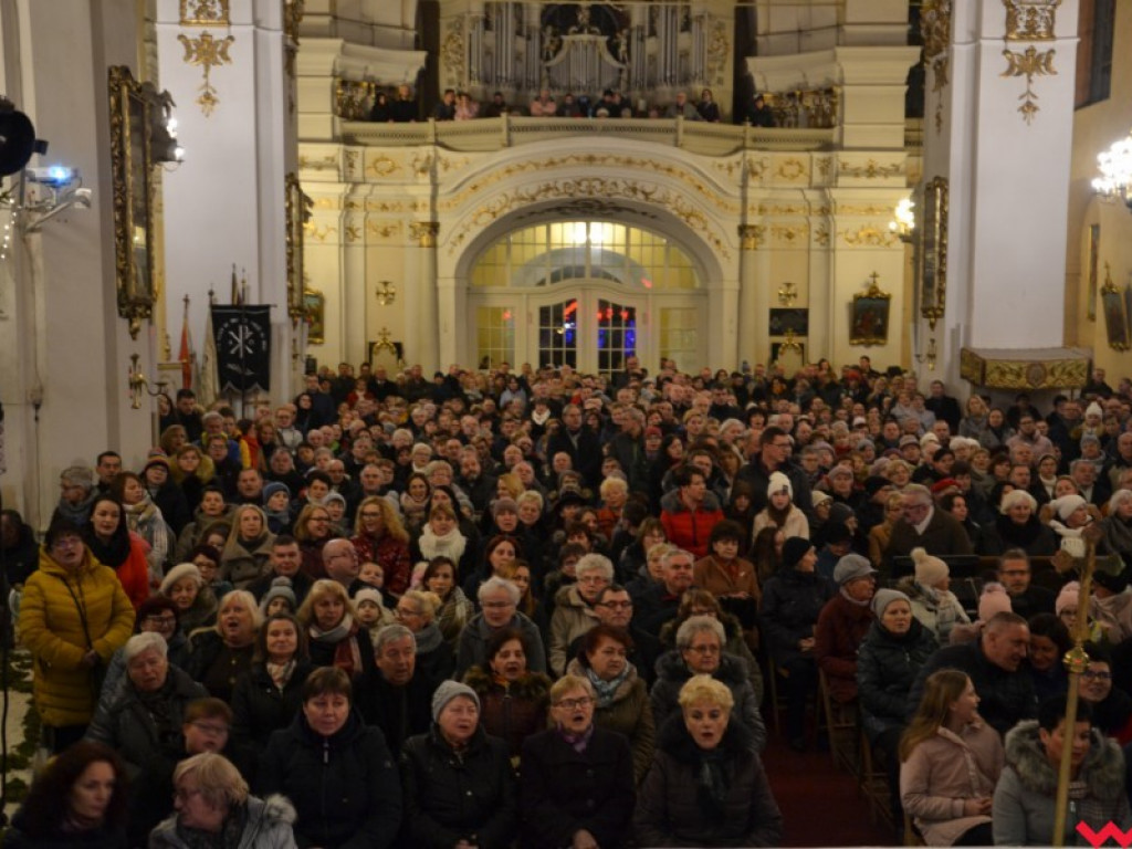 Górale spod samiuśkich Tater śpiewali kolędy. Publiczność była zachwycona