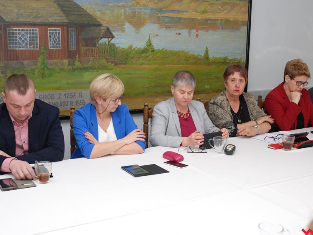 Nowe stawki za śmieci z ulgą za kompostowanie bioodpadów w gminie Pyzdry