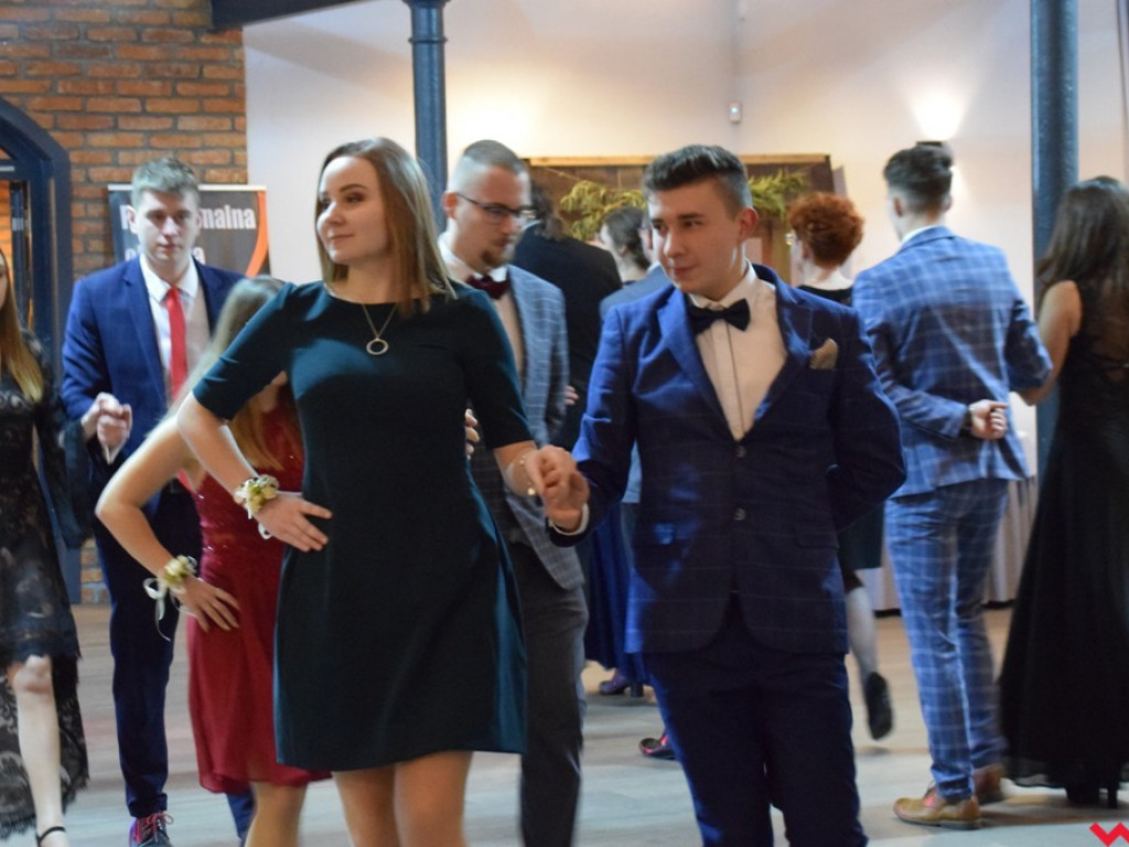 Uroczyście i kameralnie. Studniówka Zespołu Szkół Zawodowych nr 2