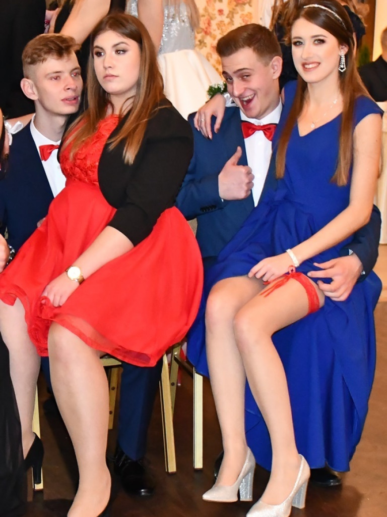 Poloneza czas zacząć! Pierwszy taki bal tegorocznych maturzystów z ZSTiO