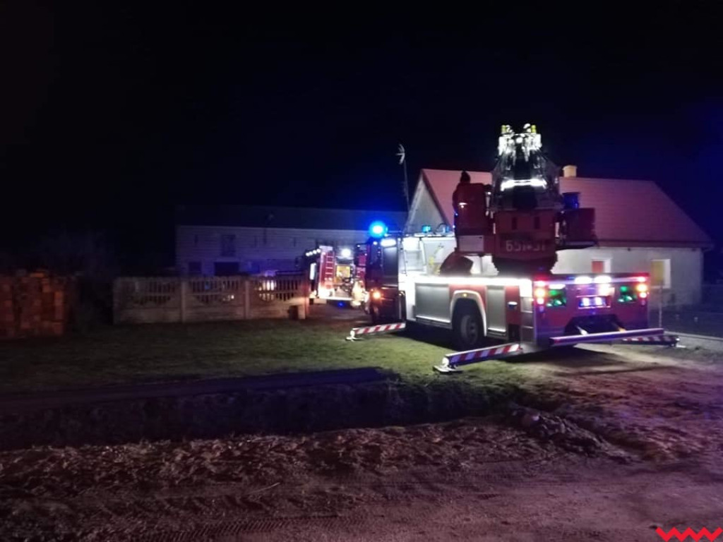 Ruszyli do pożaru poddasza, a ugasili sadzę w kominie