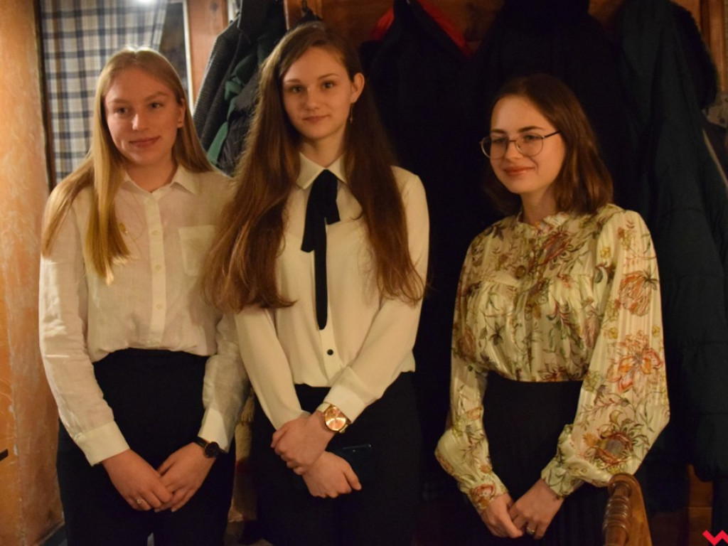 Wiersze jak dar. Młoda gnieźnianka zachwyciła jurorów Konkursu Poetyckiego im. W. Gajdy