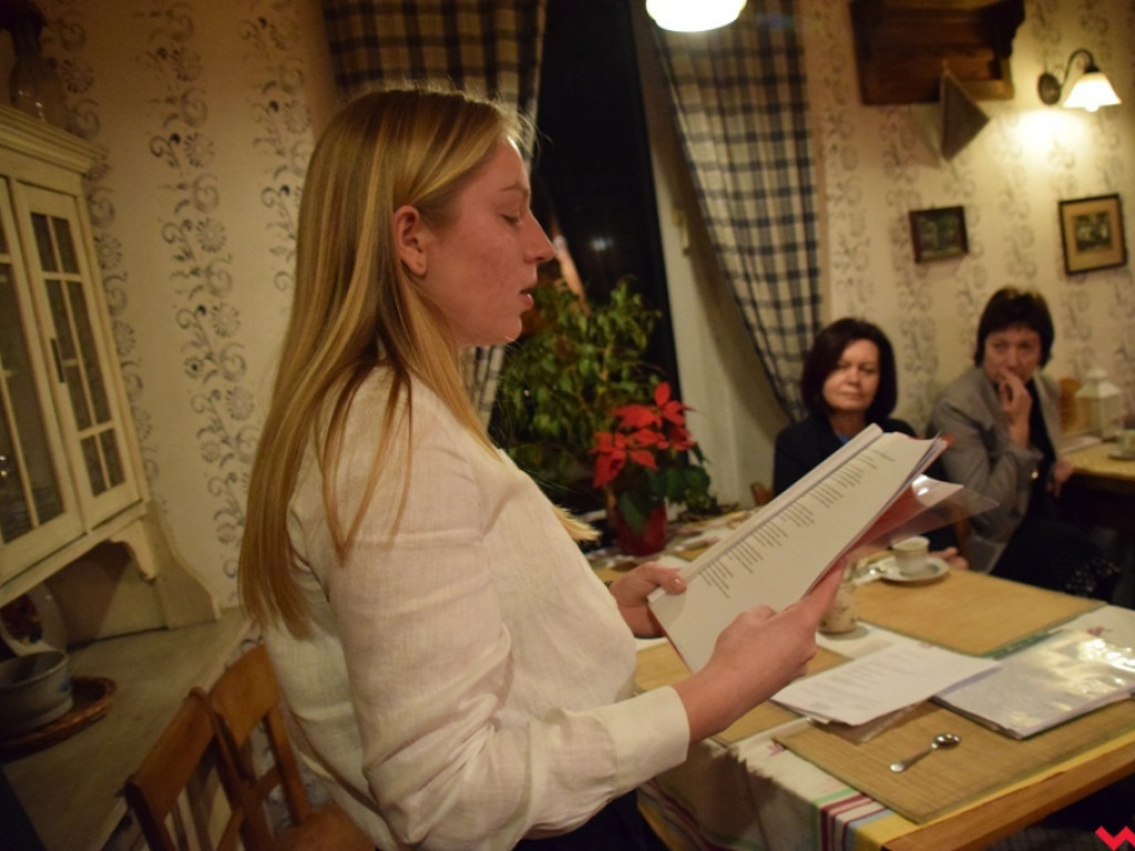 Wiersze jak dar. Młoda gnieźnianka zachwyciła jurorów Konkursu Poetyckiego im. W. Gajdy