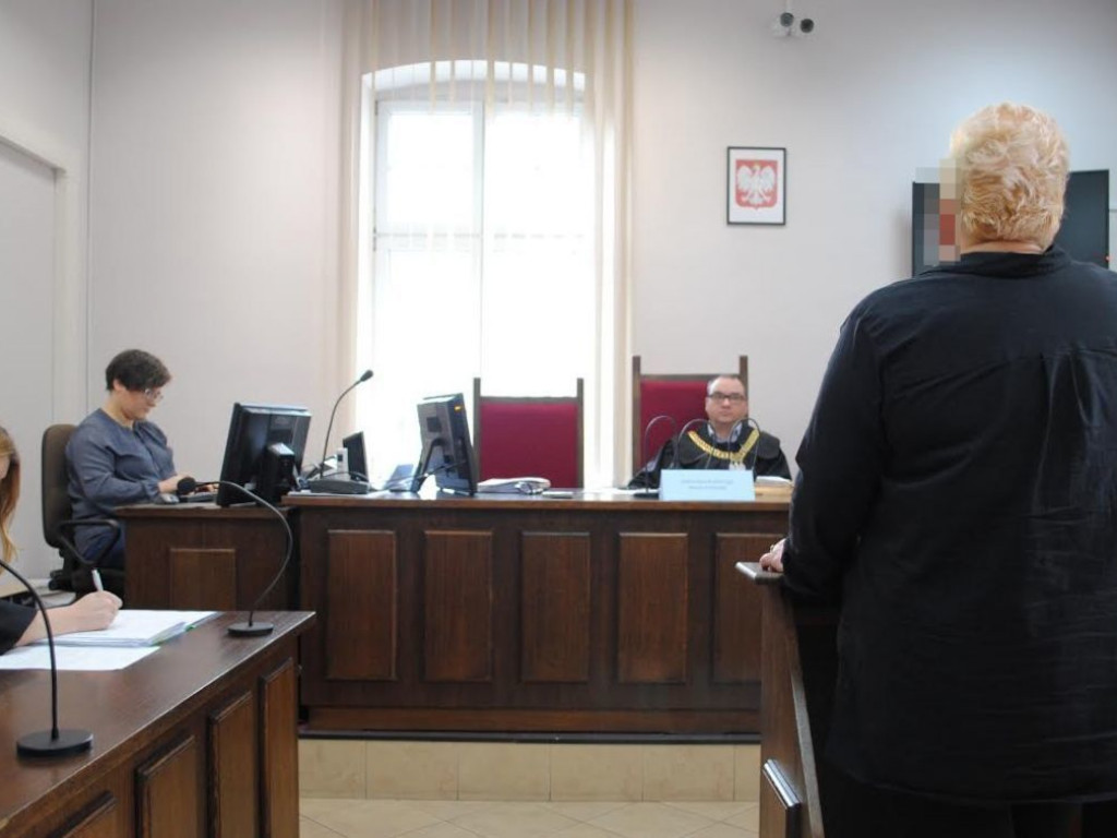 Nóż, gaz i łzy. Niedoszły samobójca na ławie oskarżonych