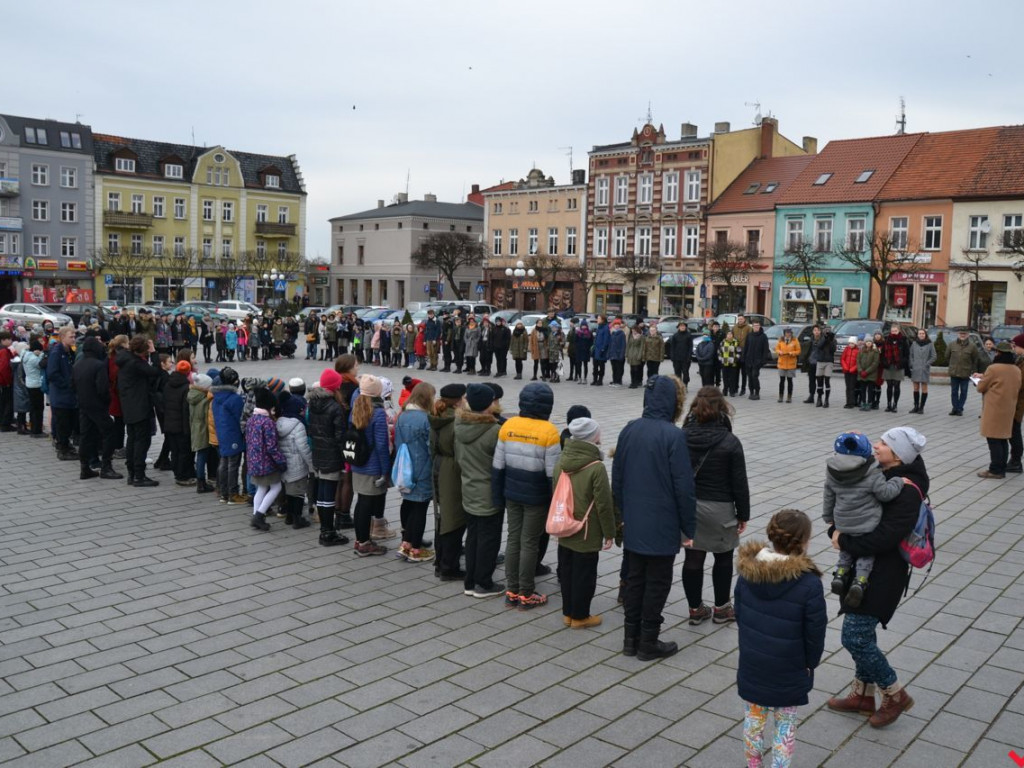 Harcerski żywioł na rynku z okazji Dnia Myśli Braterskiej