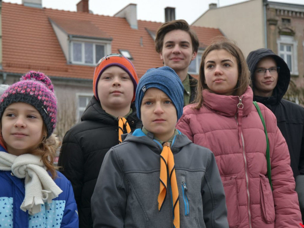 Harcerski żywioł na rynku z okazji Dnia Myśli Braterskiej