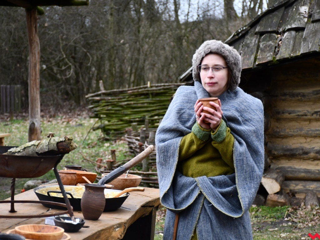 Zima w Grzybowie. Pół setki wojów i niewiast nie przestraszyło się chłodu