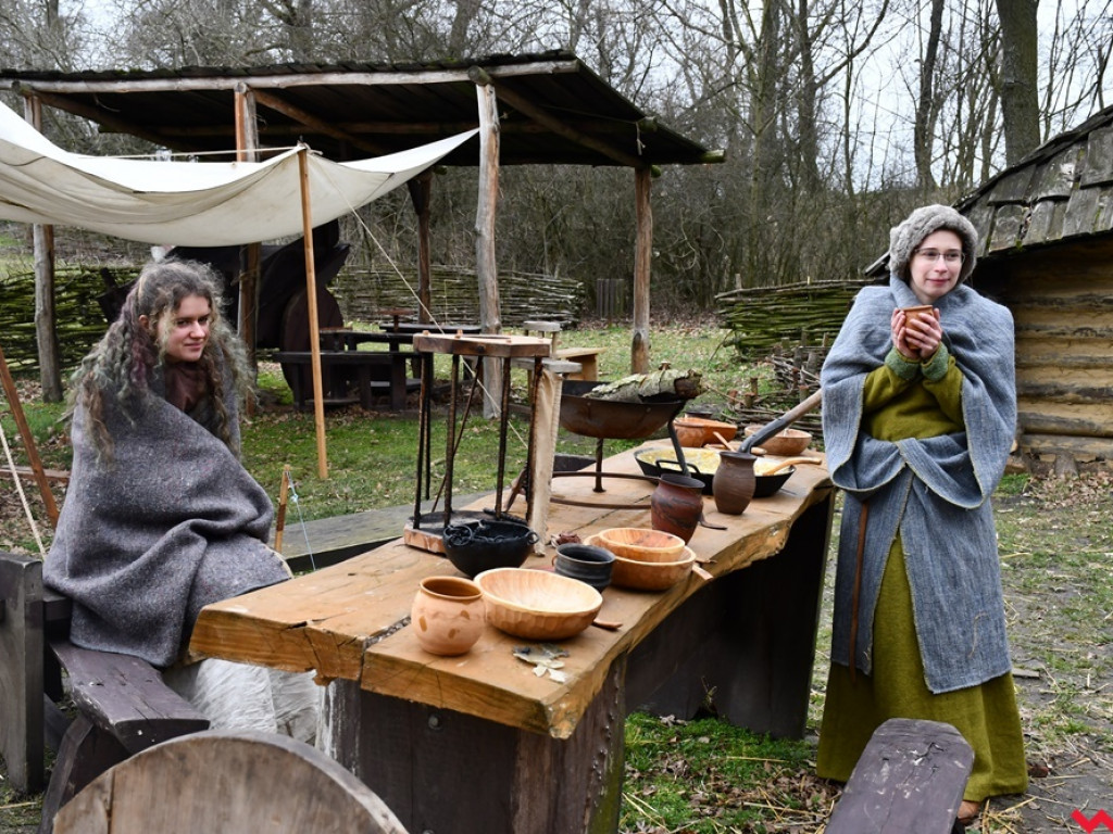 Zima w Grzybowie. Pół setki wojów i niewiast nie przestraszyło się chłodu