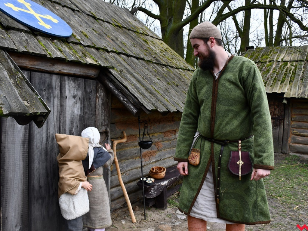 Zima w Grzybowie. Pół setki wojów i niewiast nie przestraszyło się chłodu