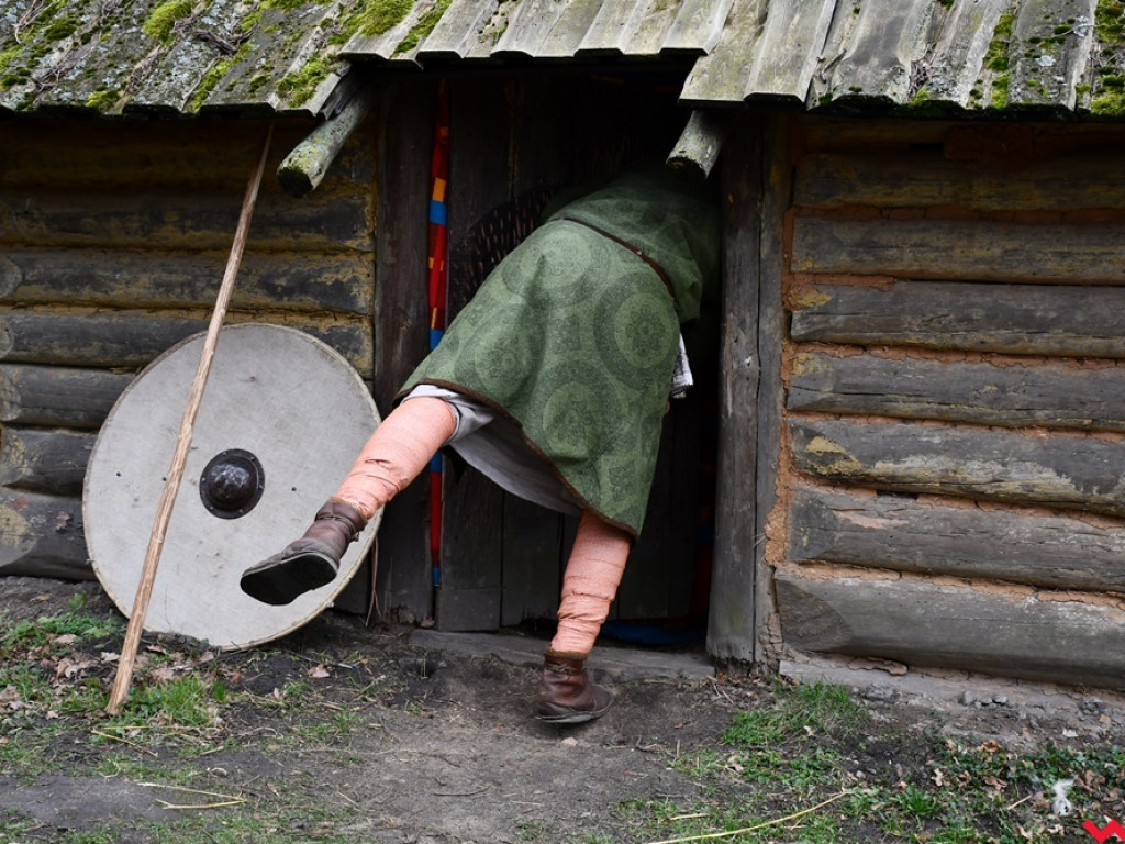Zima w Grzybowie. Pół setki wojów i niewiast nie przestraszyło się chłodu