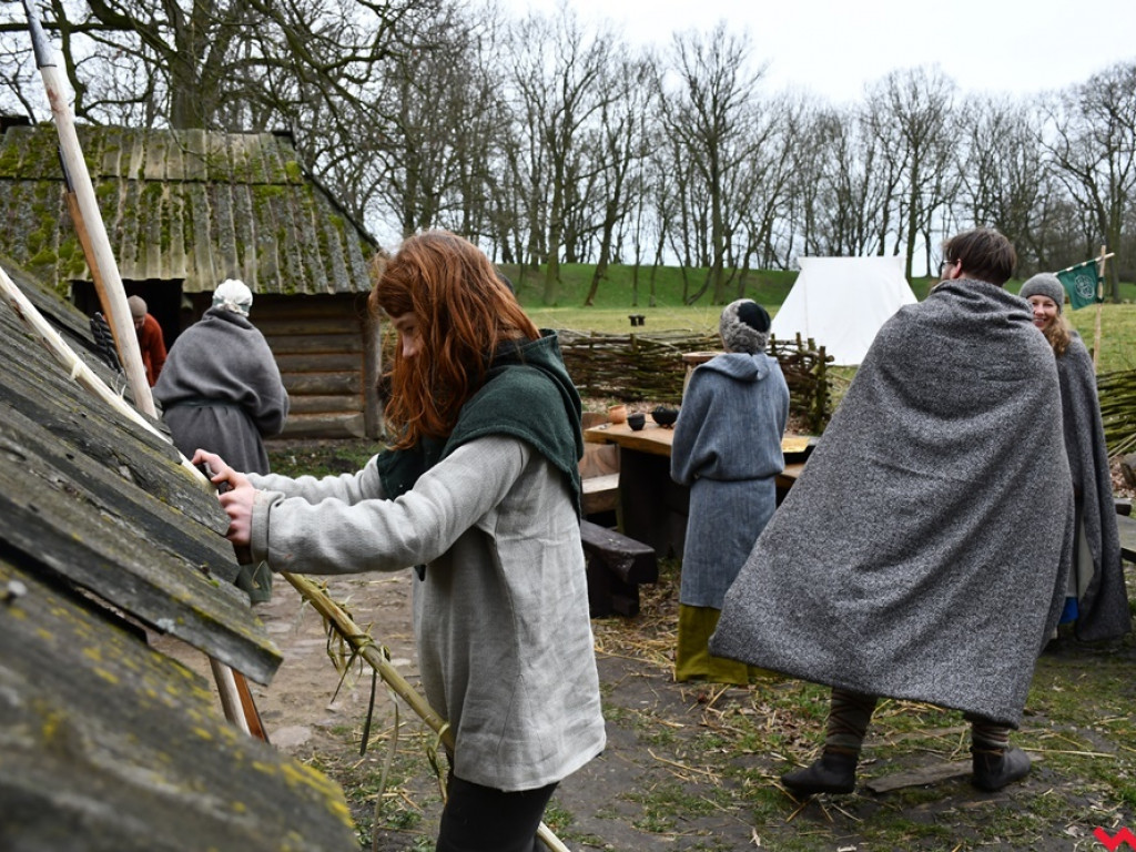 Zima w Grzybowie. Pół setki wojów i niewiast nie przestraszyło się chłodu