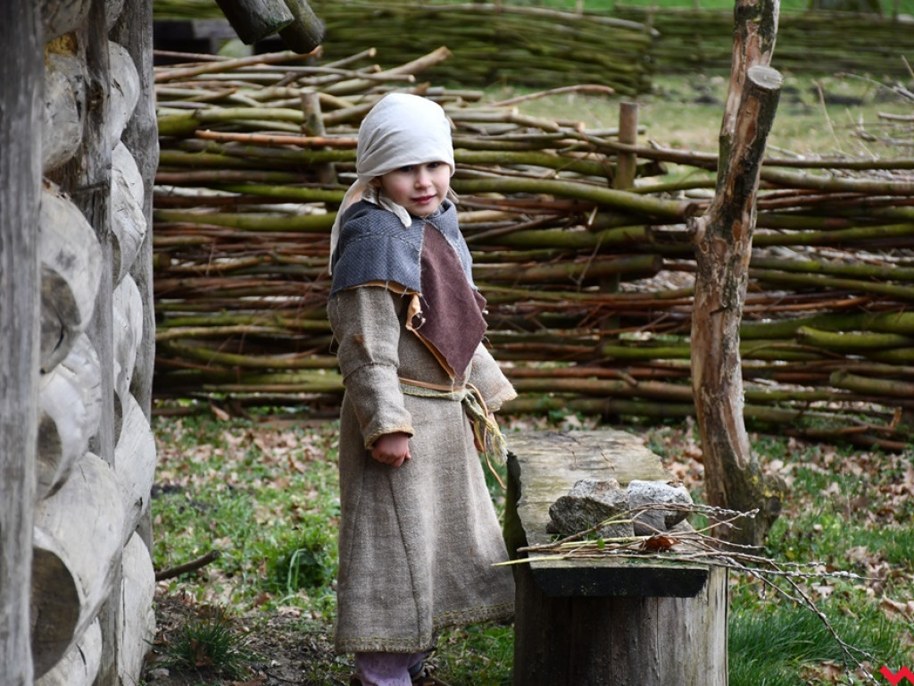Zima w Grzybowie. Pół setki wojów i niewiast nie przestraszyło się chłodu