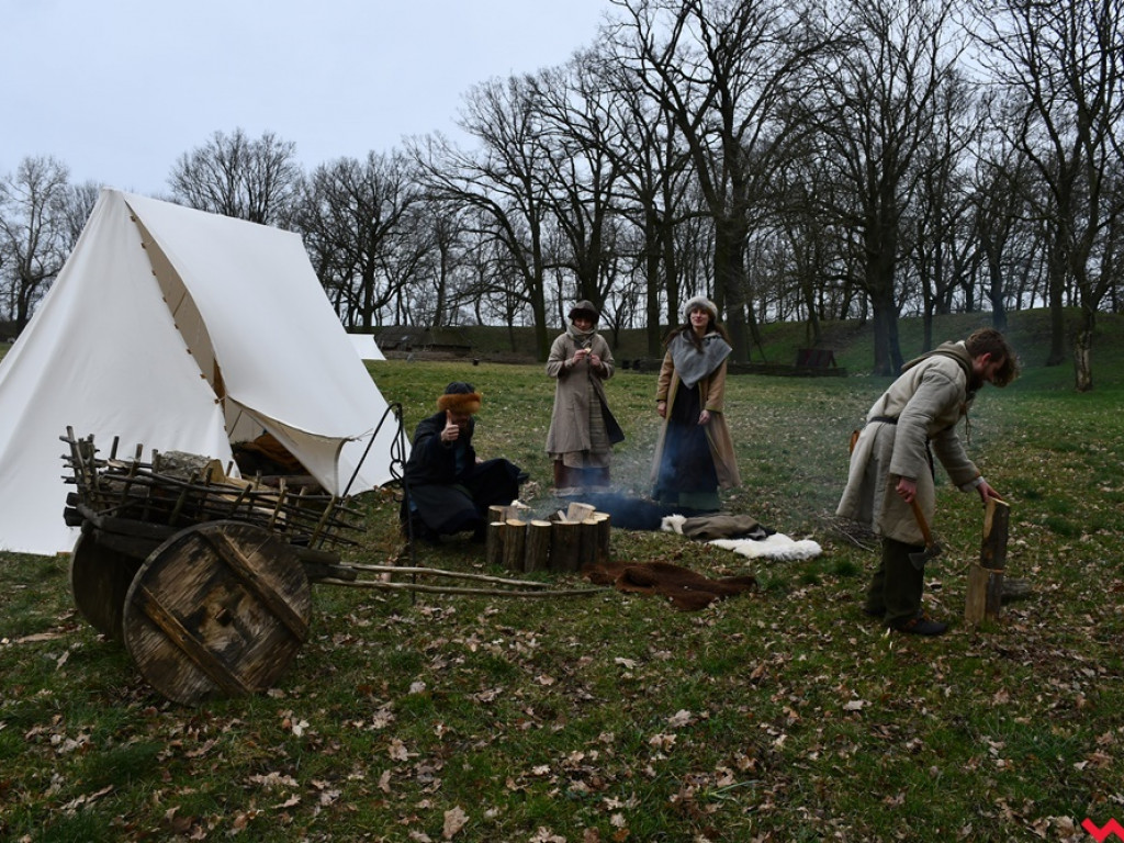 Zima w Grzybowie. Pół setki wojów i niewiast nie przestraszyło się chłodu