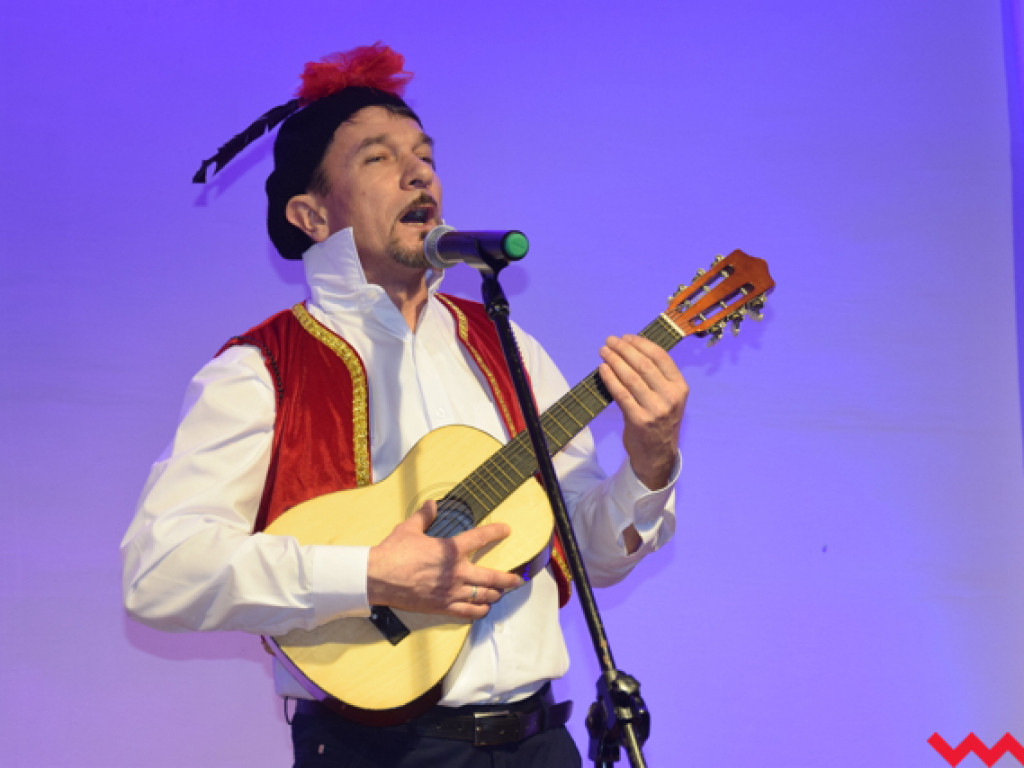 „Uwaga na amory” – spektakle nagrodzone owacjami na stojąco