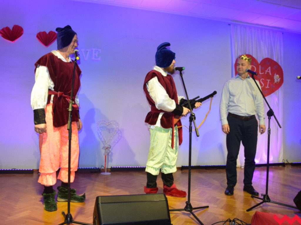 „Uwaga na amory” – spektakle nagrodzone owacjami na stojąco