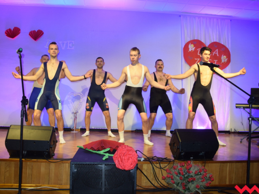 „Uwaga na amory” – spektakle nagrodzone owacjami na stojąco