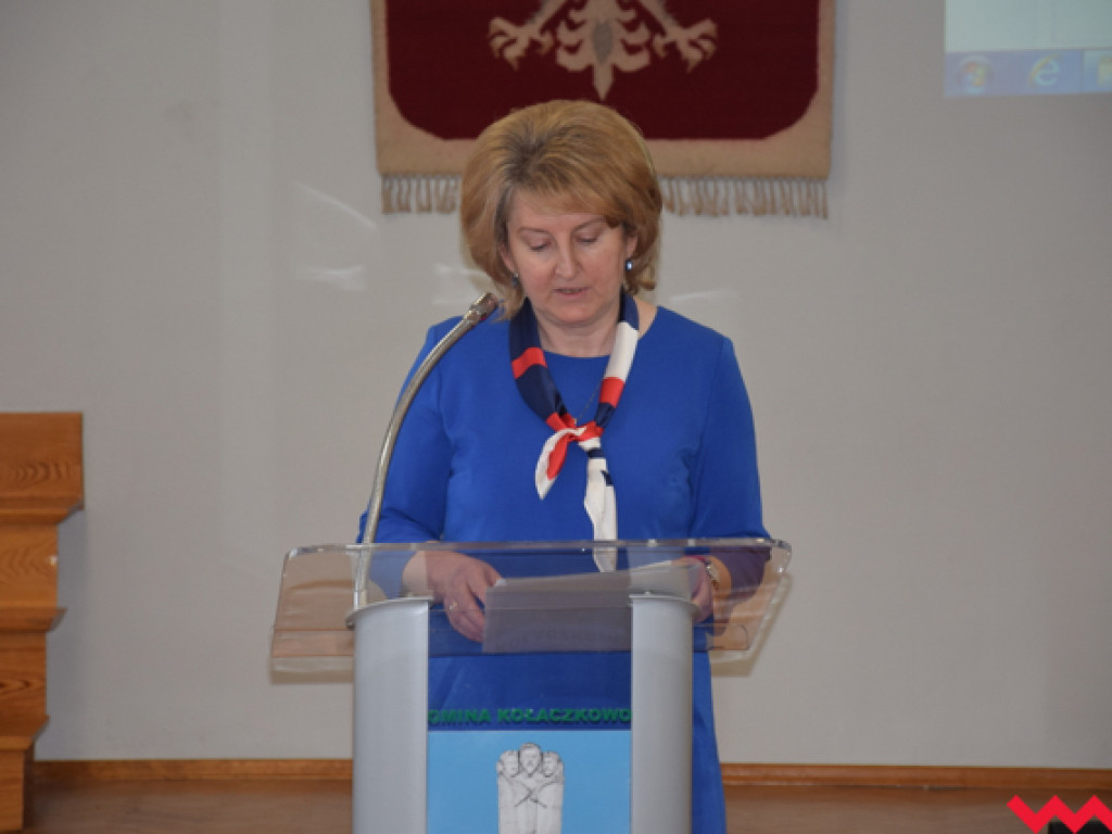 Wóz bojowy dla OSP Zieliniec i brakujący pojemnik w Krzywej Górze