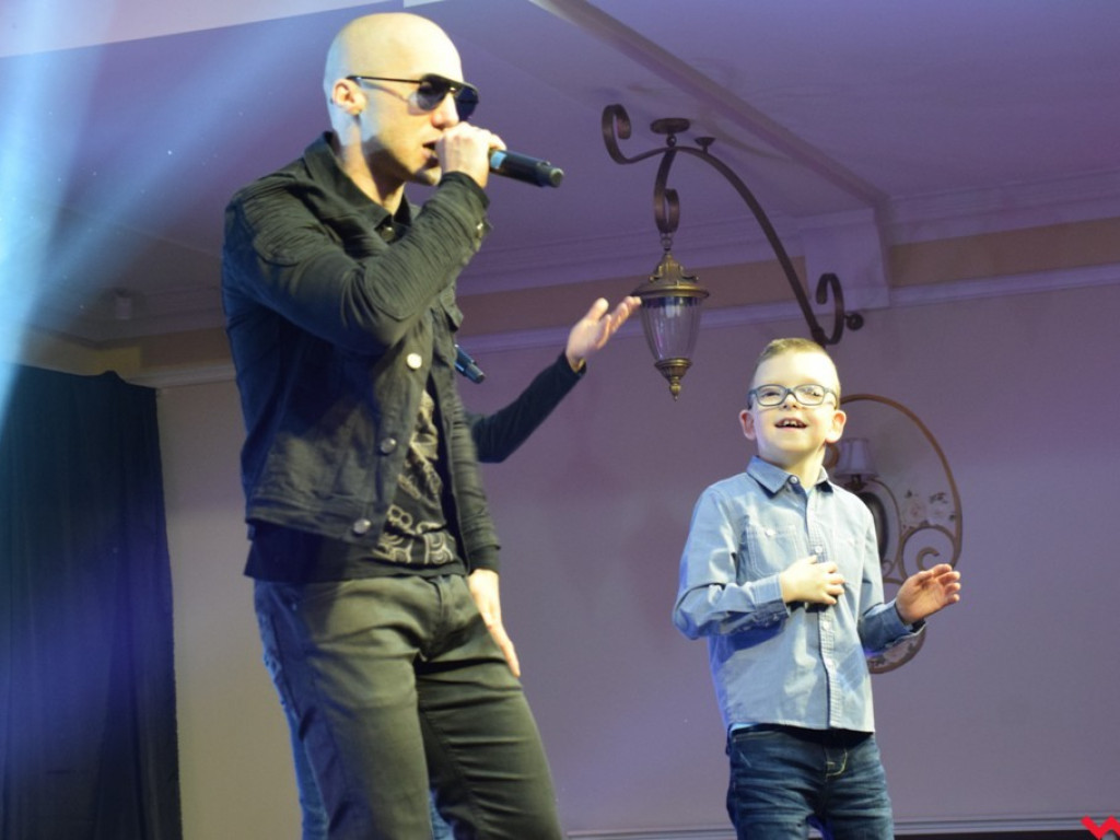 Koncertowe spełnianie marzeń. Mezo i wrzesińscy wykonawcy wystąpili dla Kuby Balcerzaka