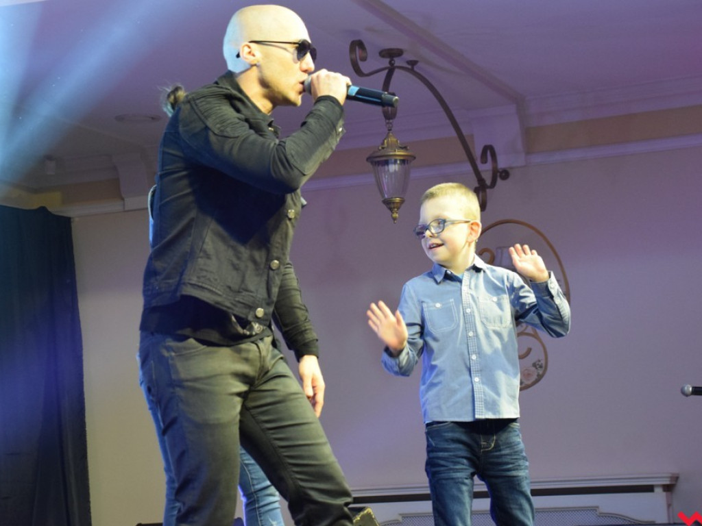 Koncertowe spełnianie marzeń. Mezo i wrzesińscy wykonawcy wystąpili dla Kuby Balcerzaka