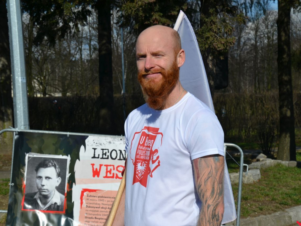 Bieg Tropem Wilczym przerasta oczekiwania. Setki na trasie w hołdzie Wyklętym