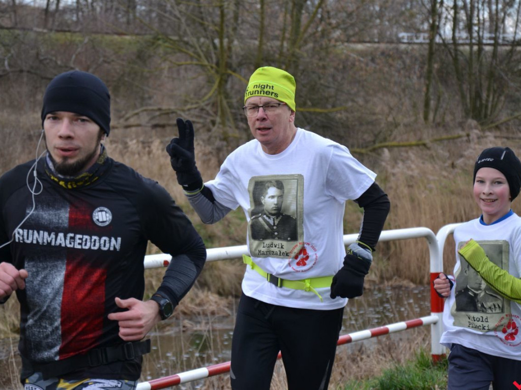 Bieg Tropem Wilczym przerasta oczekiwania. Setki na trasie w hołdzie Wyklętym