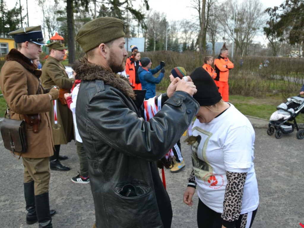 Bieg Tropem Wilczym przerasta oczekiwania. Setki na trasie w hołdzie Wyklętym