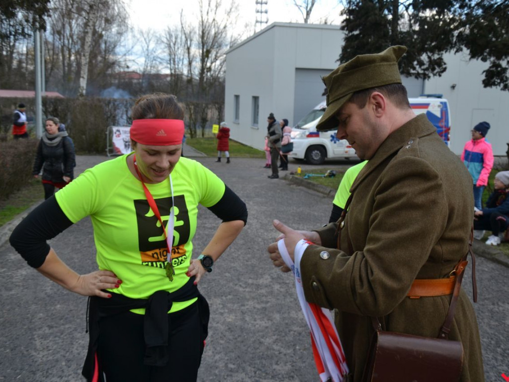 Bieg Tropem Wilczym przerasta oczekiwania. Setki na trasie w hołdzie Wyklętym