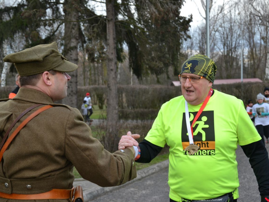 Bieg Tropem Wilczym przerasta oczekiwania. Setki na trasie w hołdzie Wyklętym