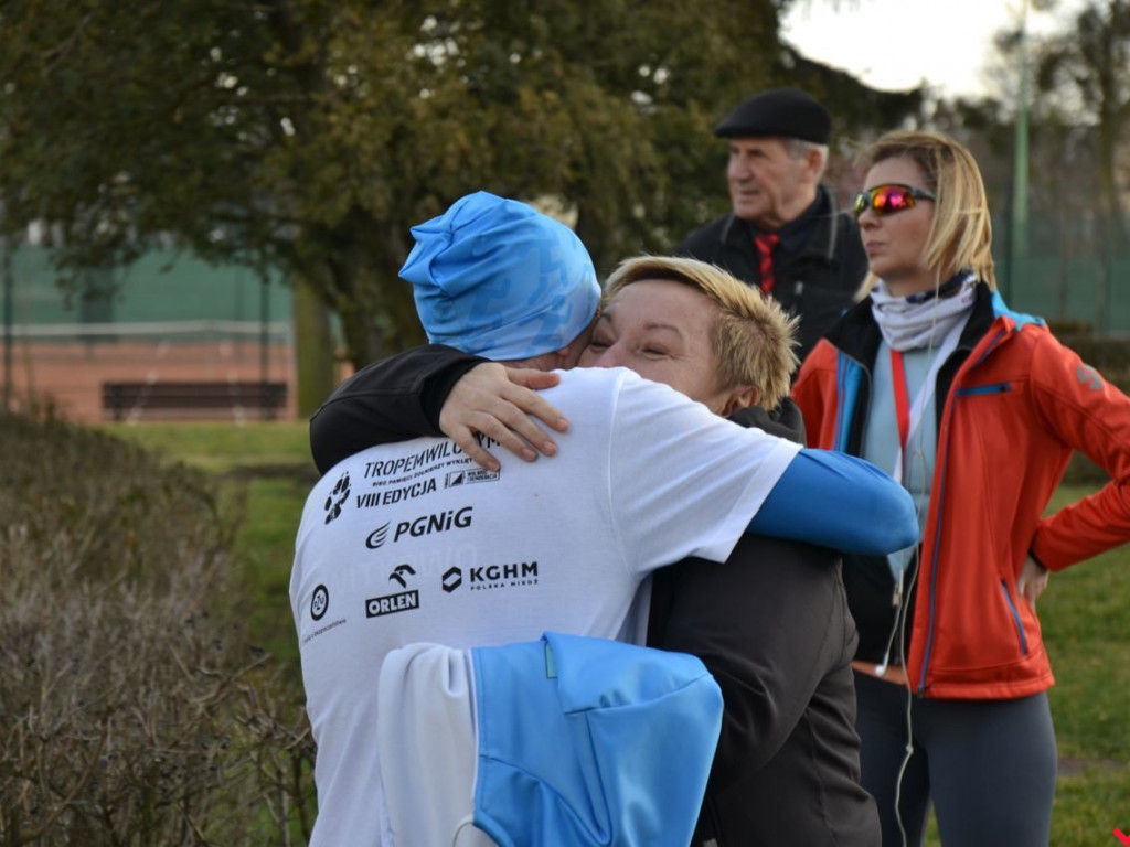Bieg Tropem Wilczym przerasta oczekiwania. Setki na trasie w hołdzie Wyklętym