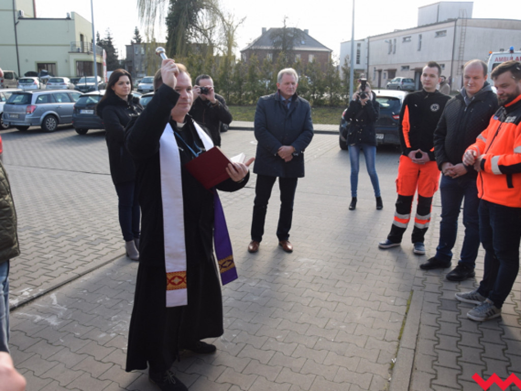 Nowa karetka dla szpitala powiatowego we Wrześni. Kolejna jeszcze w tym roku