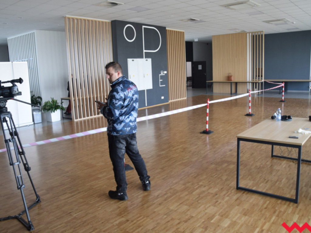 Radni powiatowi spotkali się na 25 minut. Trwa zbiórka na rzecz szpitala