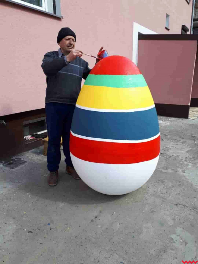 W Miłosławiu pomalowali pisanki w ramach akcji #Zostańwdomu