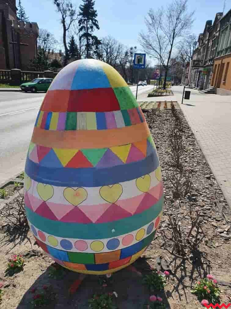 W Miłosławiu pomalowali pisanki w ramach akcji #Zostańwdomu