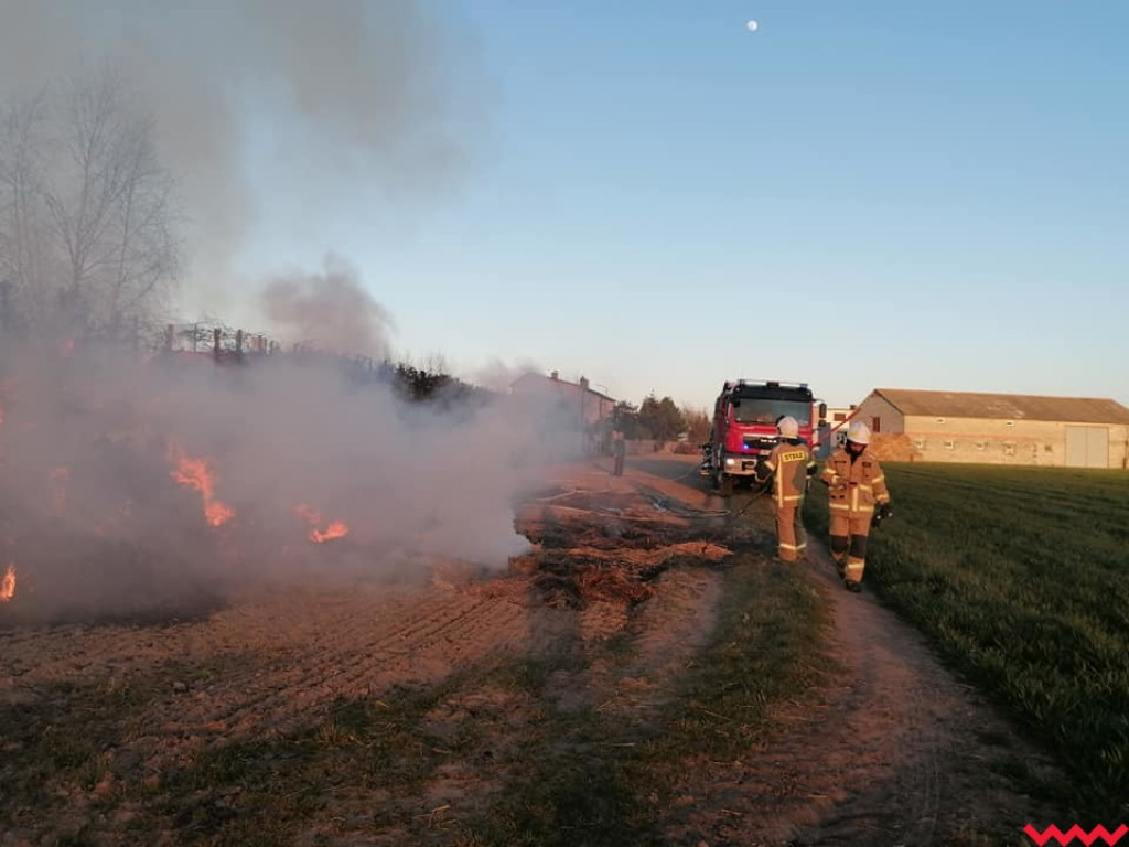  Palił się stóg z balotami słomy na terenie Kaczanowa