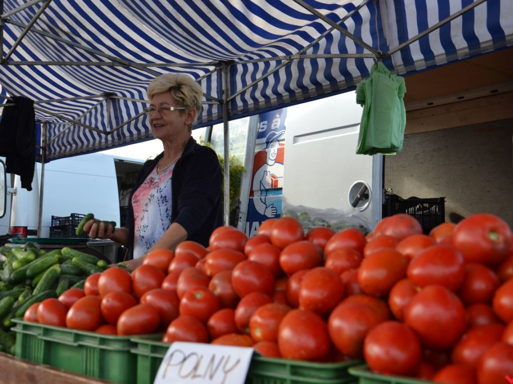 Taniej, zdrowiej, weselej. Tak wyglądał wrzesiński targ w czasach przed epidemią