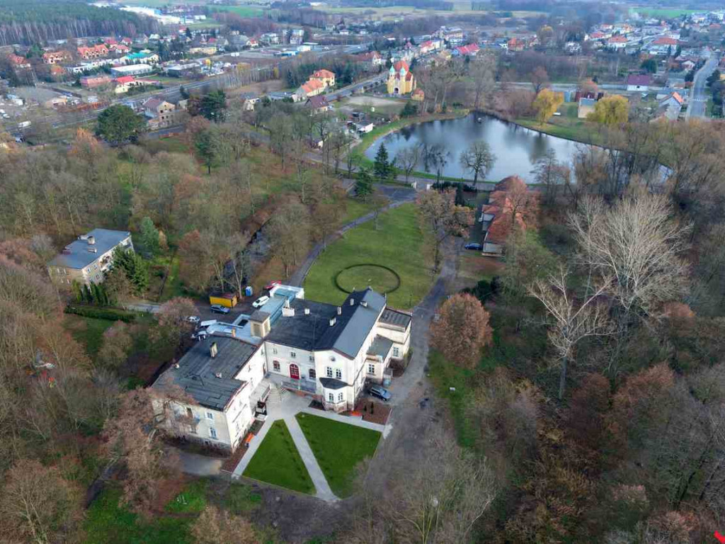 Nekla z perspektywy drona. Włodarz gminy zaprasza mieszkańców na nietypowy spacer