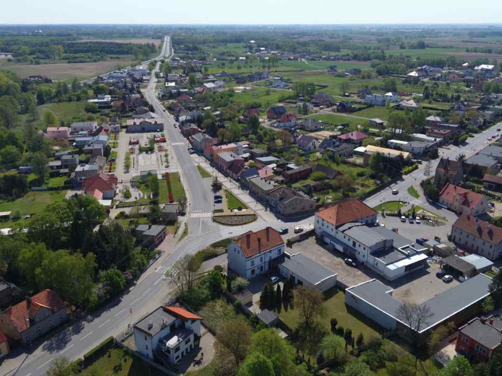 Nekla z perspektywy drona. Włodarz gminy zaprasza mieszkańców na nietypowy spacer