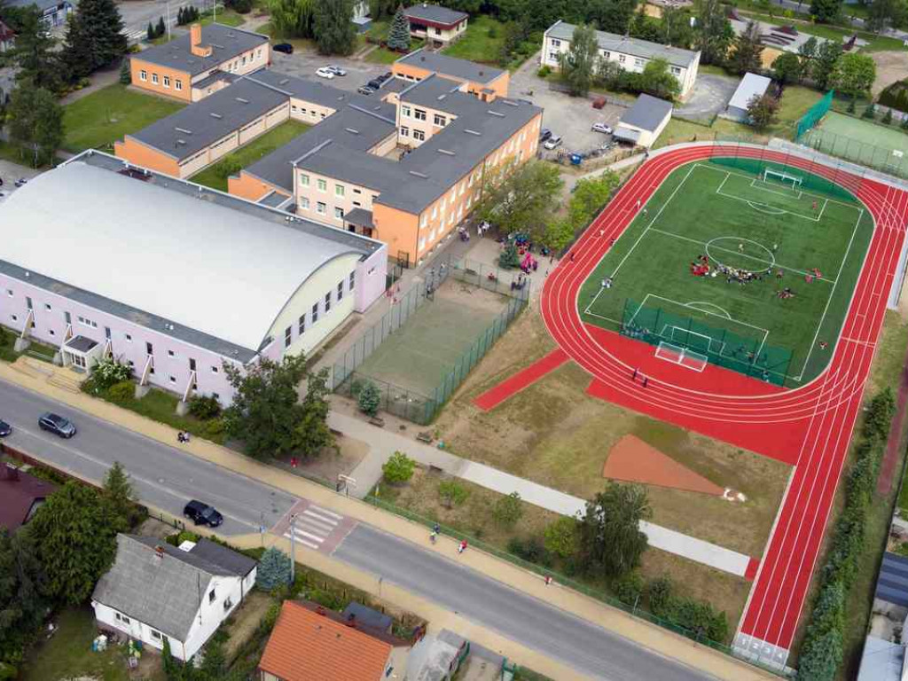 Nekla z perspektywy drona. Włodarz gminy zaprasza mieszkańców na nietypowy spacer