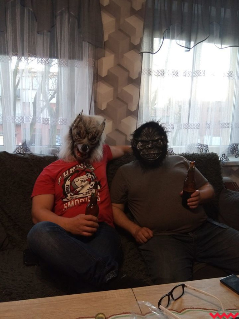 Jak bezpiecznie korzystać z maseczek? Przeczytaj poradnik i obejrzyj zdjęcia