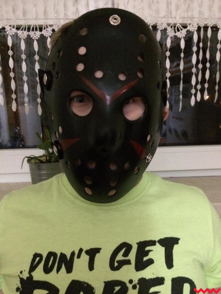 Jak bezpiecznie korzystać z maseczek? Przeczytaj poradnik i obejrzyj zdjęcia