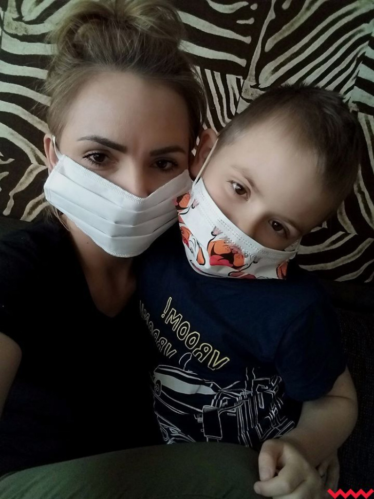 Jak bezpiecznie korzystać z maseczek? Przeczytaj poradnik i obejrzyj zdjęcia