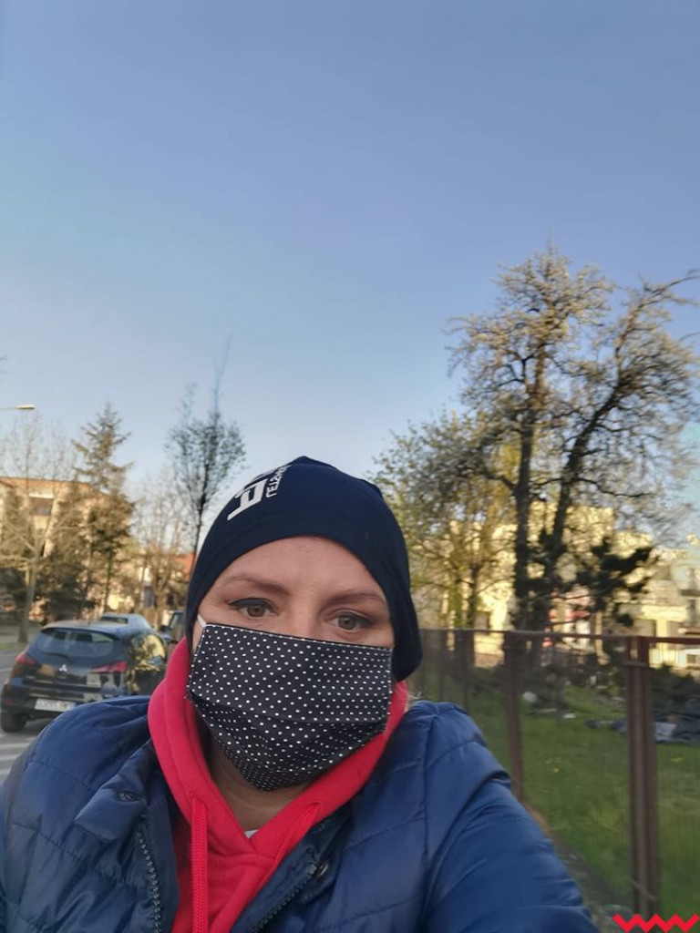 Jak bezpiecznie korzystać z maseczek? Przeczytaj poradnik i obejrzyj zdjęcia