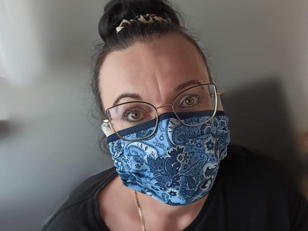 Jak bezpiecznie korzystać z maseczek? Przeczytaj poradnik i obejrzyj zdjęcia