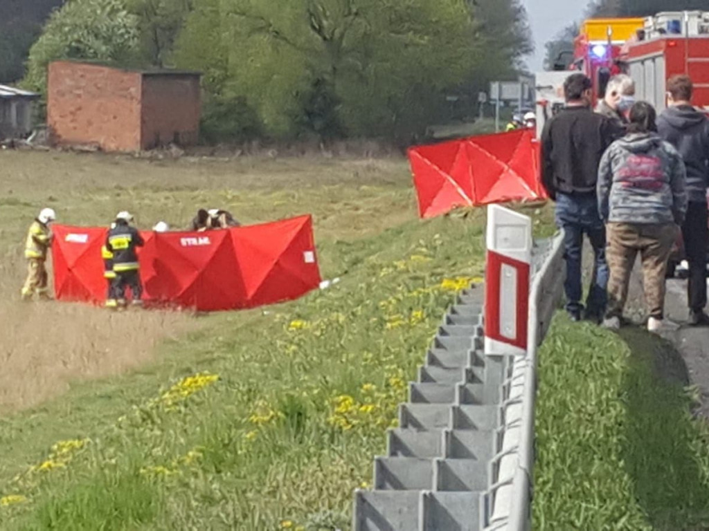  Kierowca samochodu osobowego zginął po zderzeniu z ciężarówką